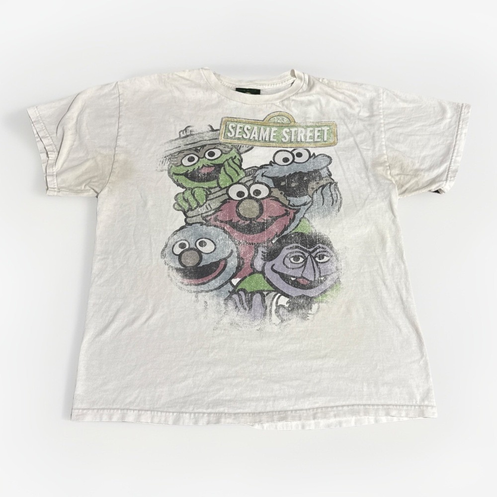 Sesame Street Short Sleeve Tee Shirt Sz Large 2009
